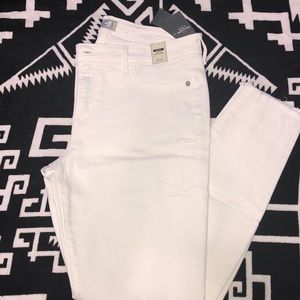 American Eagle Harper Low Rise Super skinny Jean